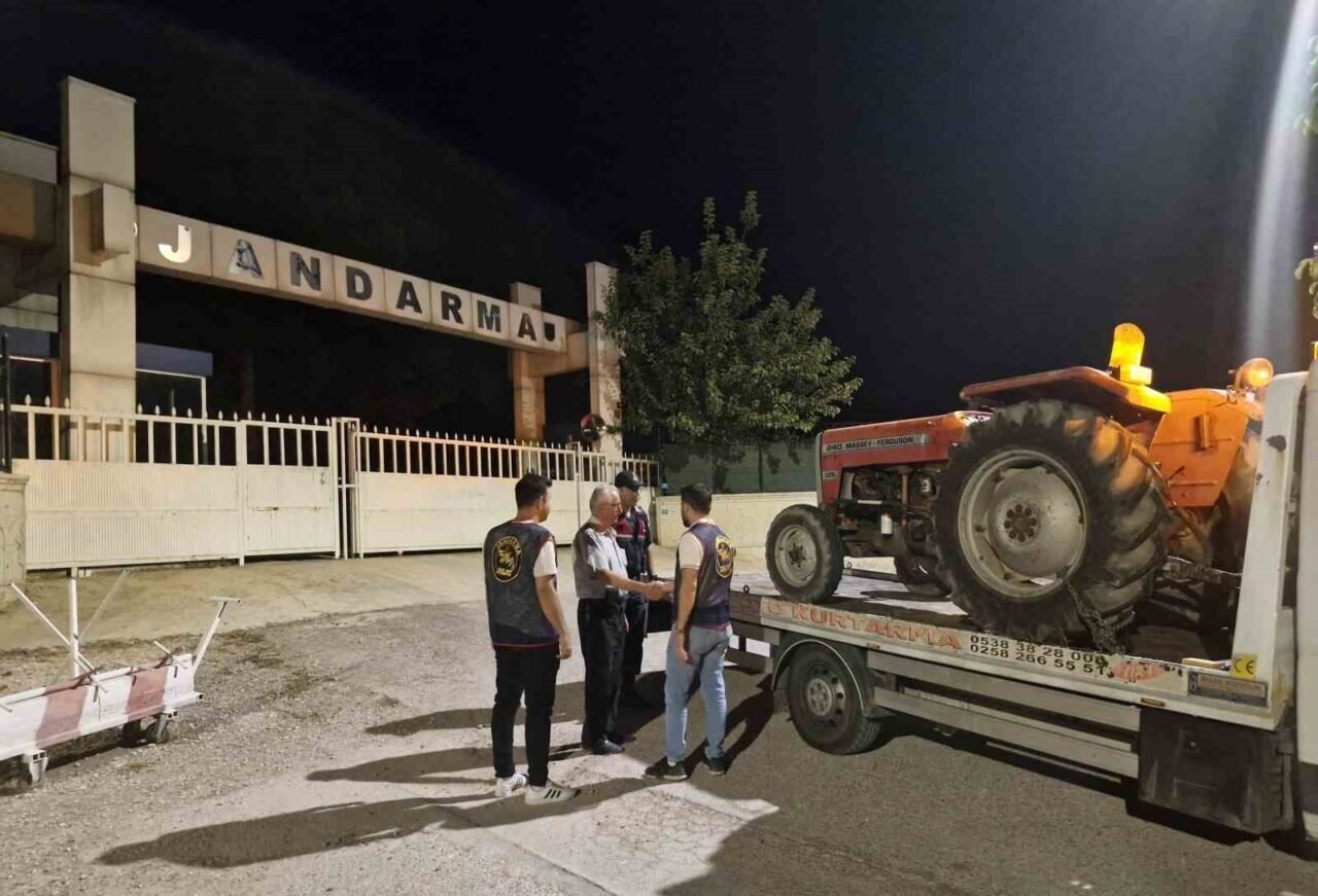 Komşunun traktörünü çalıp 60 bine sattılar