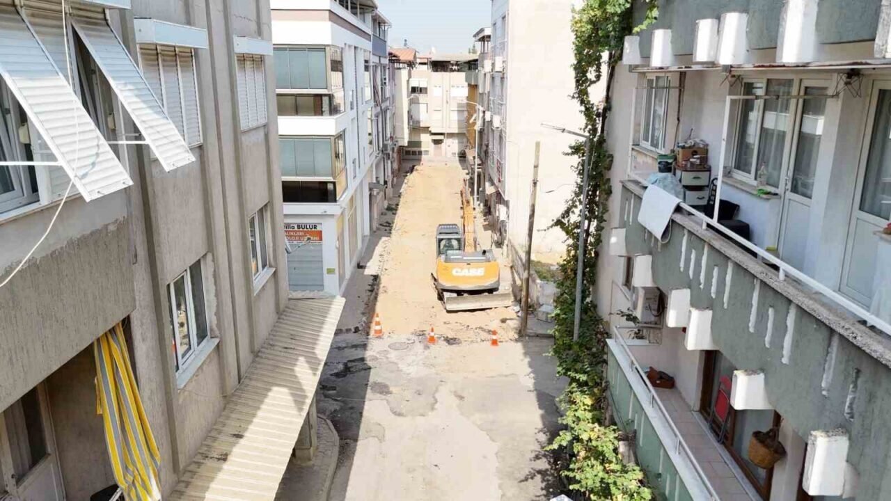Kurtuluş’ta yol çalışmaları başladı Kurtuluş’ta yol çalışmaları başladı