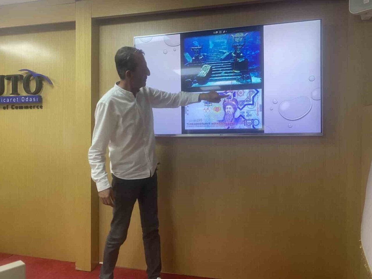 Kuşadası’nda Türk Kültürü Konferansı yoğun ilgi gördü