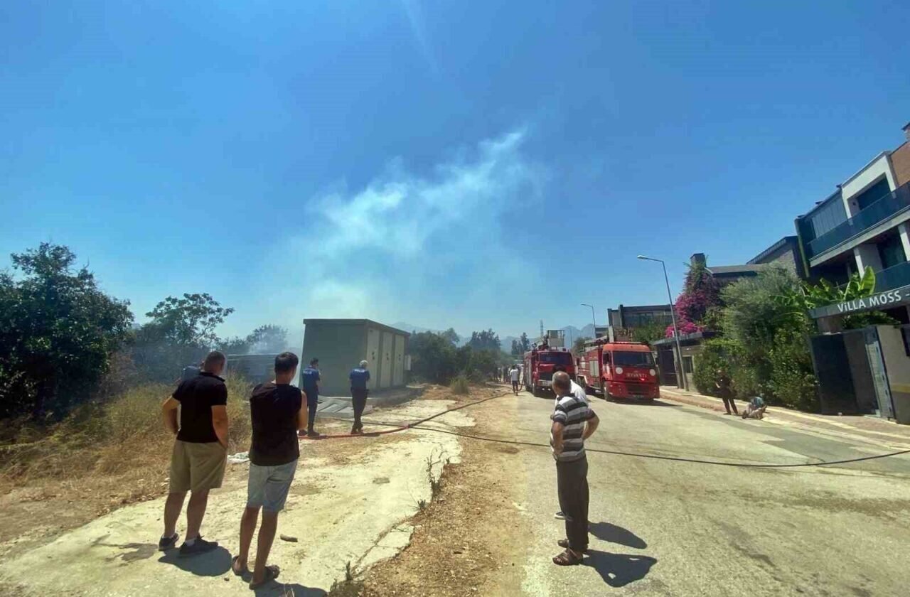 Lüks villalara yakın noktada çıkan yangın korkuttu