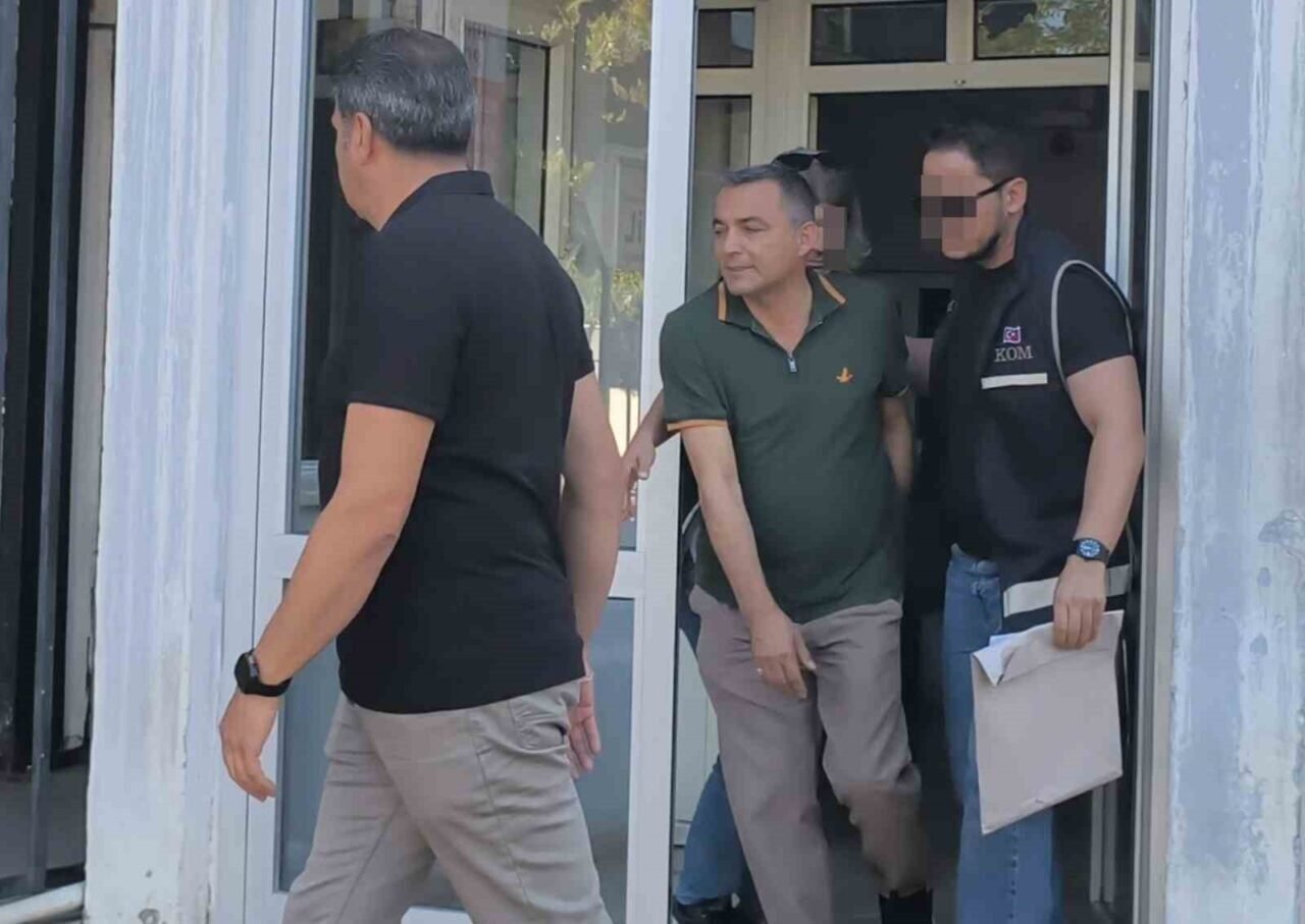 Manavgat Belediye Başkanı Niyazi Nefi Kara tutuklandı Manavgat Belediye Başkanı Niyazi Nefi Kara tutuklandı