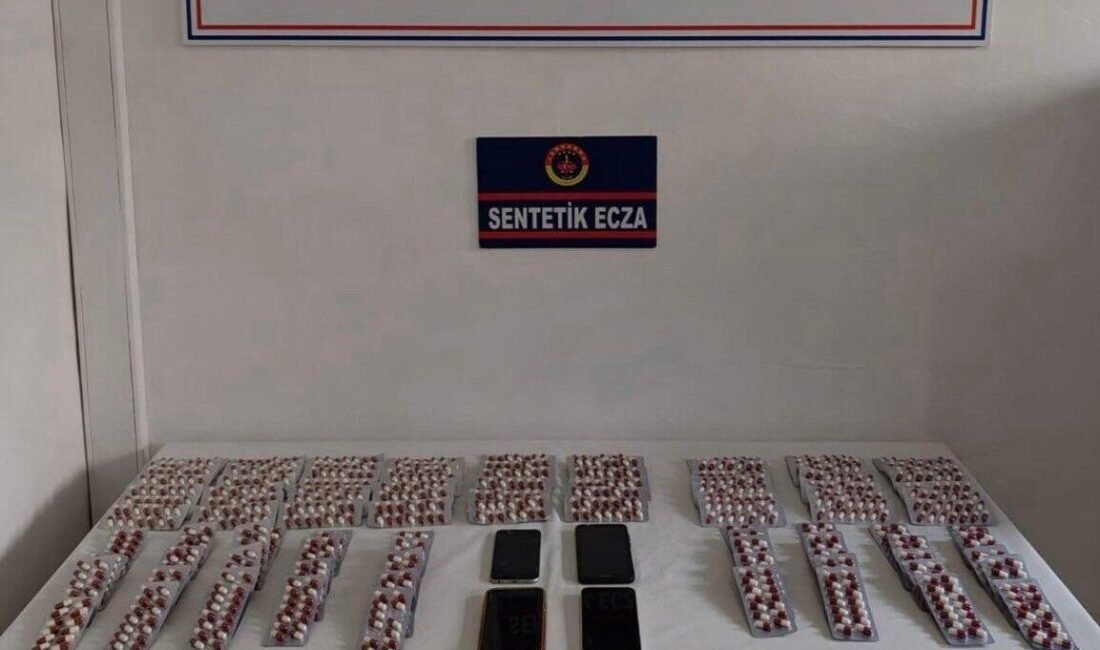 Manisa’da sentetik uyuşturucu operasyonu: 5 tutuklama MANİSA (İHA) – Manisa İl Jandarma Komutanlığı ekiplerince Şehzadeler ve