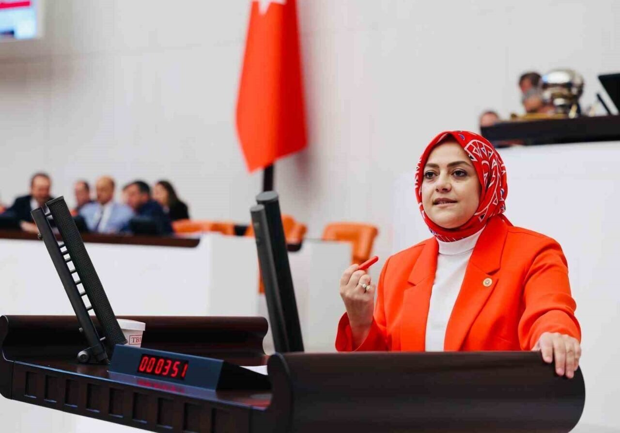 Milletvekili Ün, "Kanun teklifi, vatandaşın da sağlık çalışanının da derdine çare değil"
