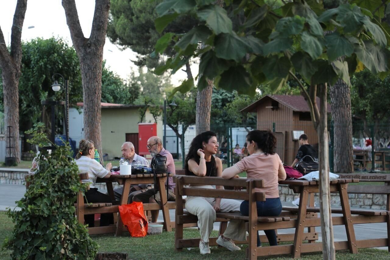 Mimar Sinan ve Tekstil Parkları Aydınlıların uğrak noktası olmaya devam ediyor