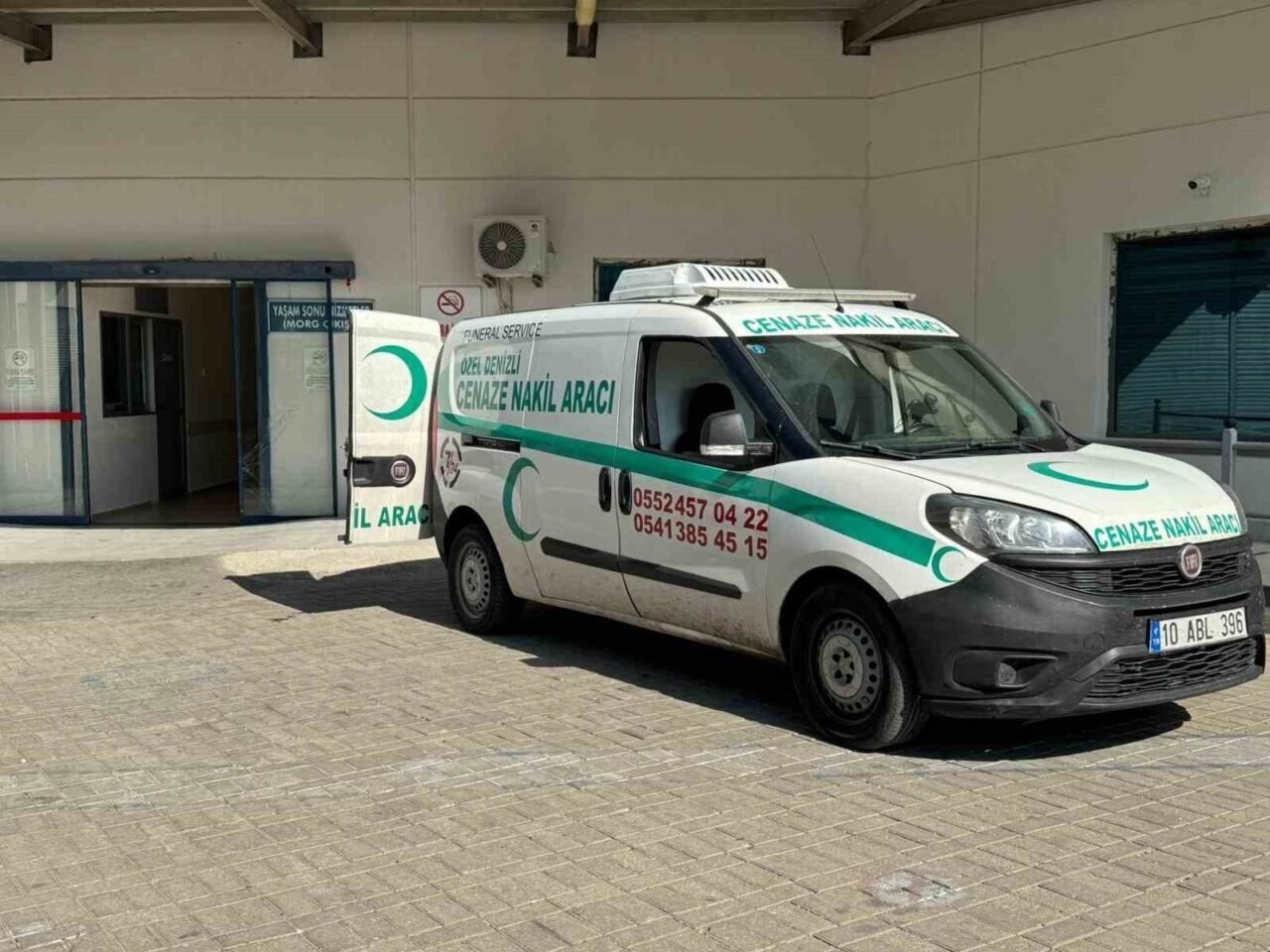 Motosikletli üniversite öğrencisi kamyonet ile çarpıştı: 1 ölü