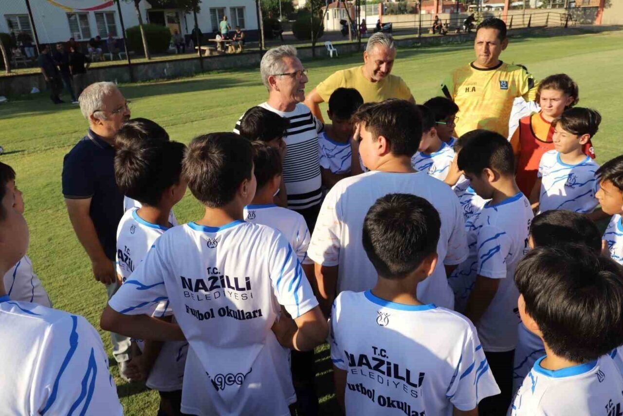 Nazilli Belediyesi Yaz Futbol Okulu faaliyete başladı
