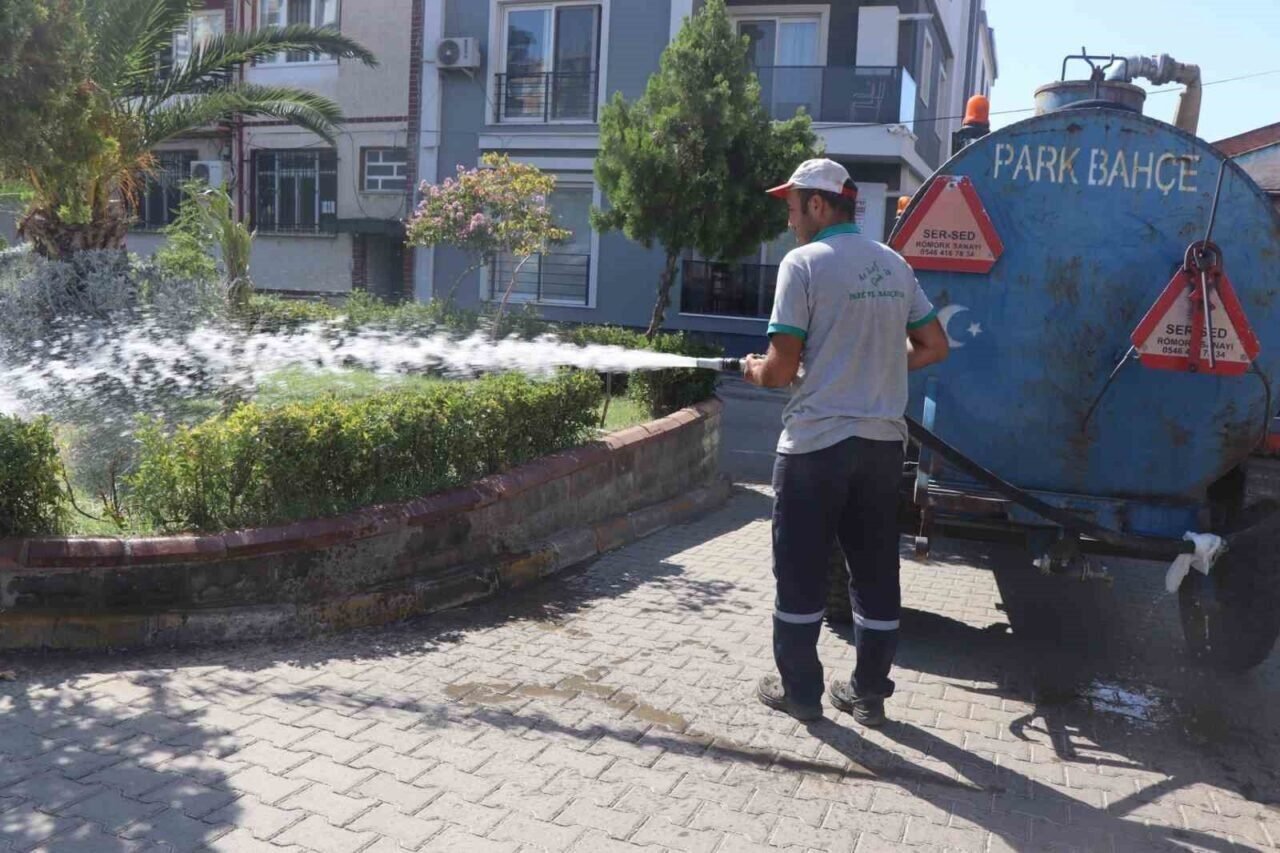 Nazilli Belediyesi’nden Sümer Mahallesi’nde bakım ve temizlik çalışması