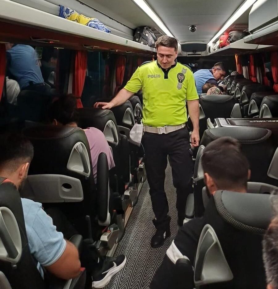 Otobüslerde emniyet kemeri denetimi yapıldı