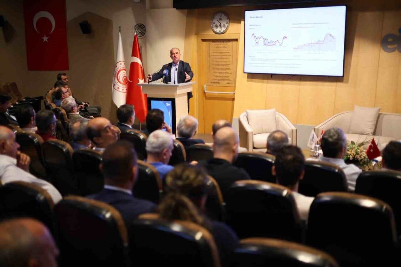 Salıcı’dan ayakkabı sektörüne dönüşüm çağrısı