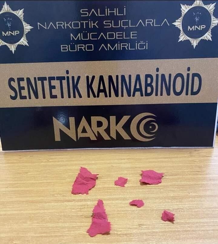 Salihli’de zehir tacirine darbe Salihli’de zehir tacirine darbe