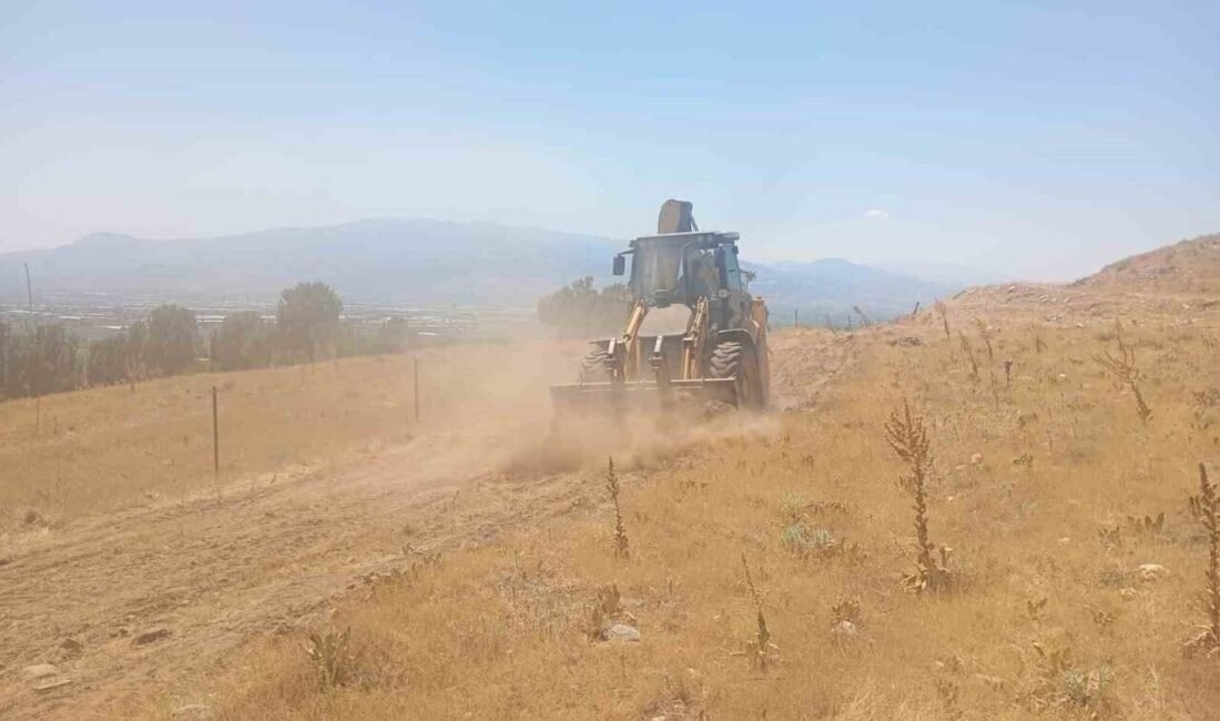 Manisa’nın Sarıgöl ilçesine bağlı Çavuşlar Mahallesi’nde, yaz aylarında artan orman