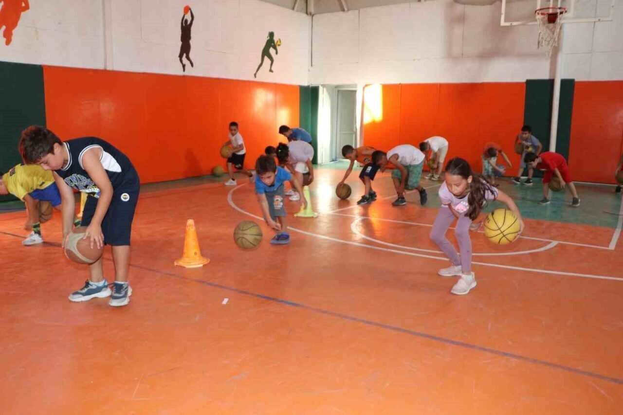 Söke Belediyesi’nin Yaz Okulu’nda bin 200 öğrenci kurslara katılıyor