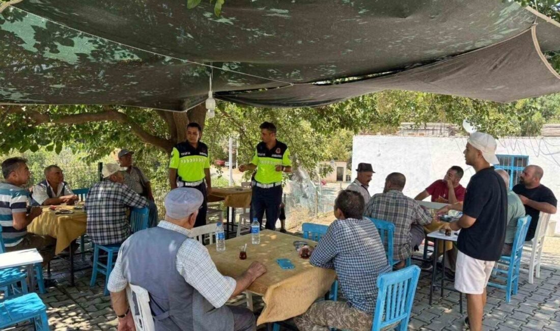 Aydın’da jandarma ekiplerince traktör sürücülerine yönelik gerçekleştirilen eğitimde, ROPS sistemi