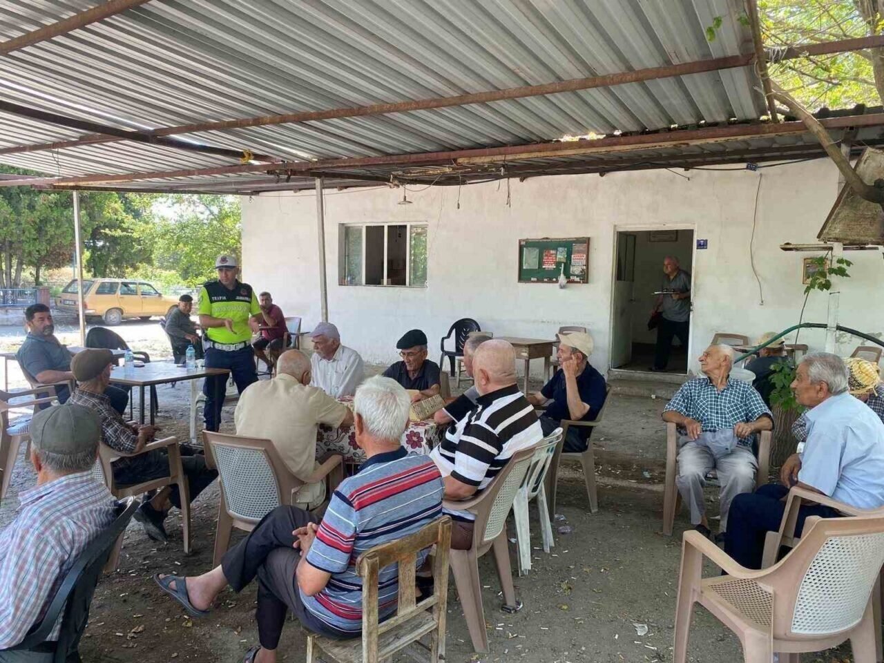 Traktör sürücüleri bilgilendirildi