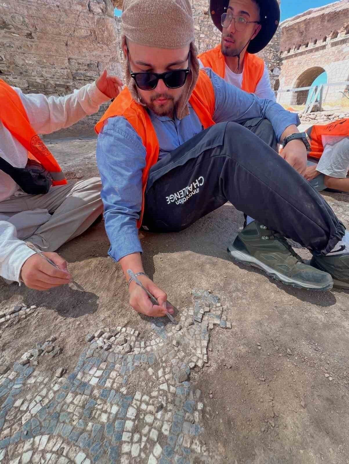 Tralleis’te çalışmalar mozaik havuzunda yoğunlaştırıldı