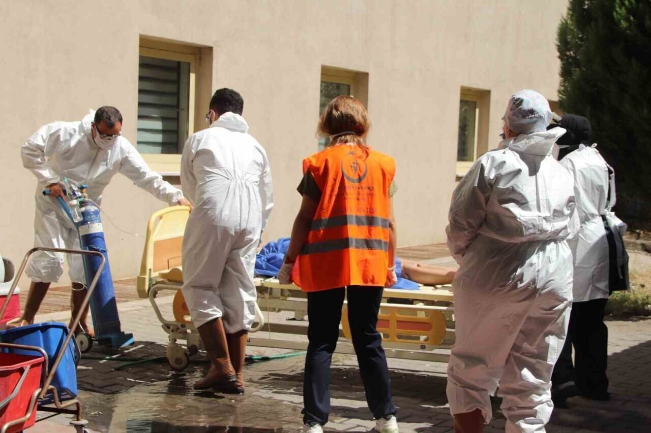 Turgutlu Devlet Hastanesi’nde gerçeği aratmayan HAP tatbikatı