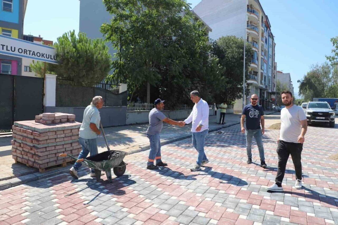 Turgutlu’daki yol yapım çalışmalarına inceleme