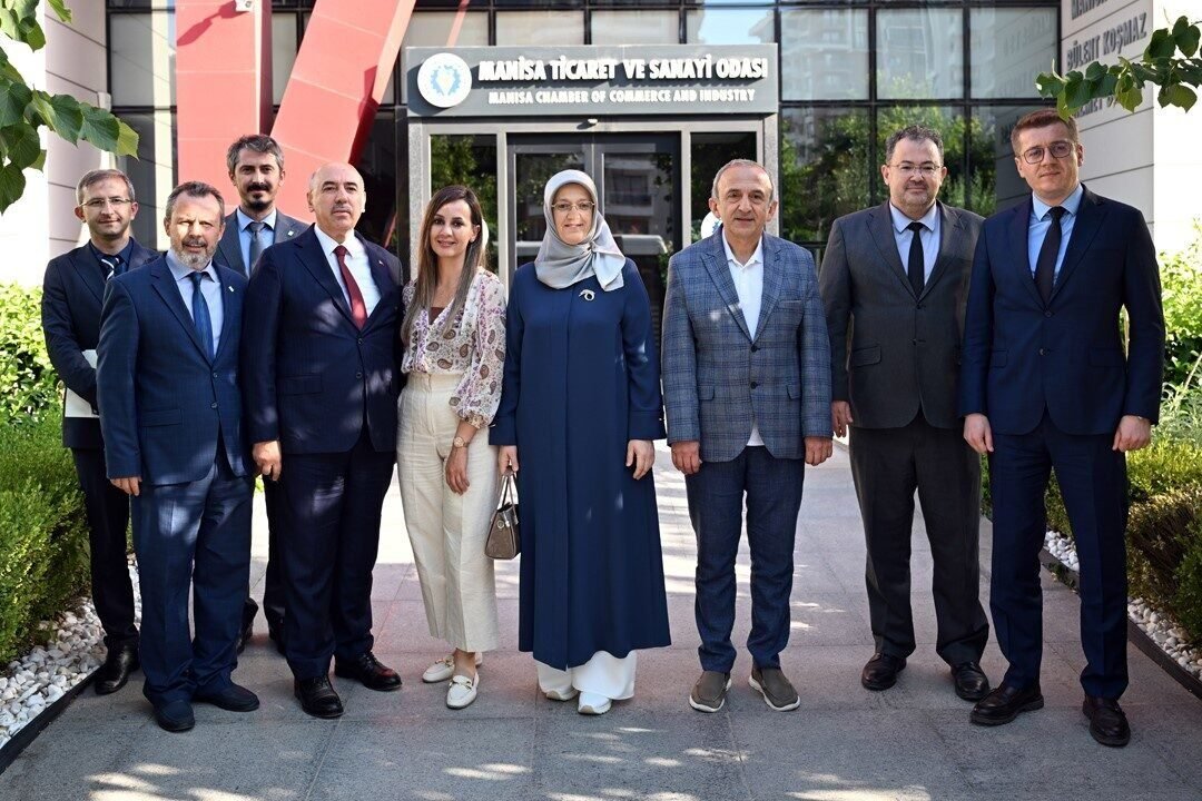 YÖK ve TOBB’un iş birliğinde Manisa CBÜ öğrencilerine fırsat