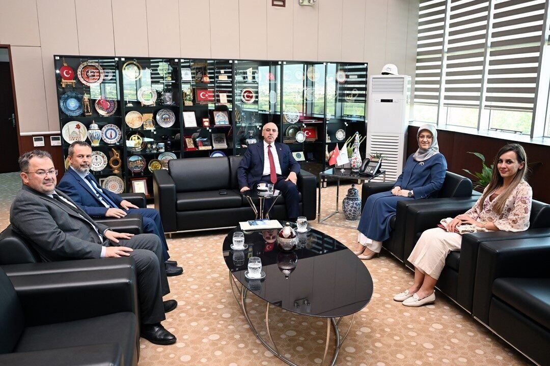 YÖK ve TOBB’un iş birliğinde Manisa CBÜ öğrencilerine fırsat