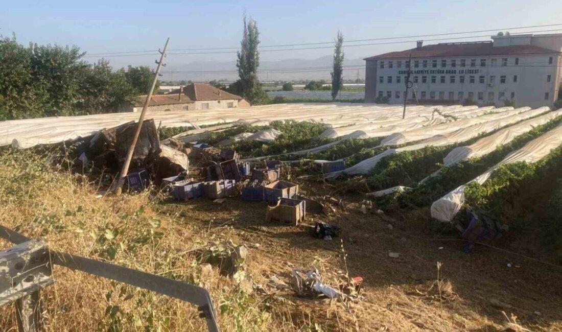 Manisa’nın Sarıgöl ilçesinde sürücüsünün direksiyon hakimiyetini kaybettiği tır yoldan çıkarak