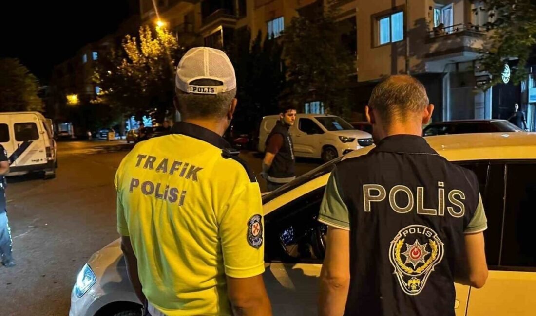 Manisa’nın Akhisar ilçesinde emniyet ekiplerince yapılan uygulamada aranan 3 şahıs