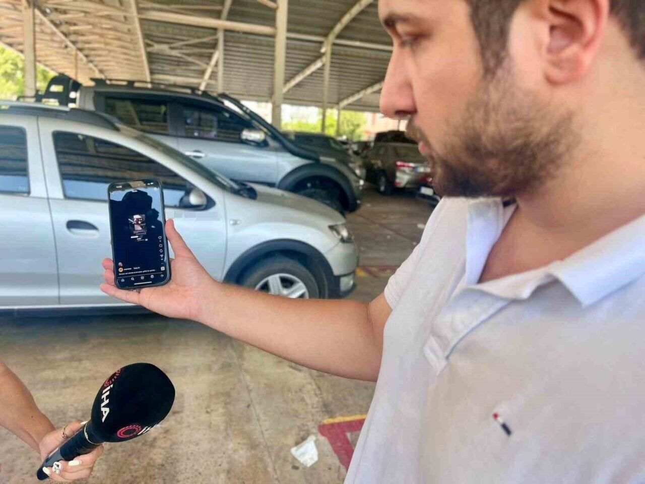 Aldıkları sıfır otomobile binmeye korktular yapay zekayla seslerini duyurmaya çalıştılar