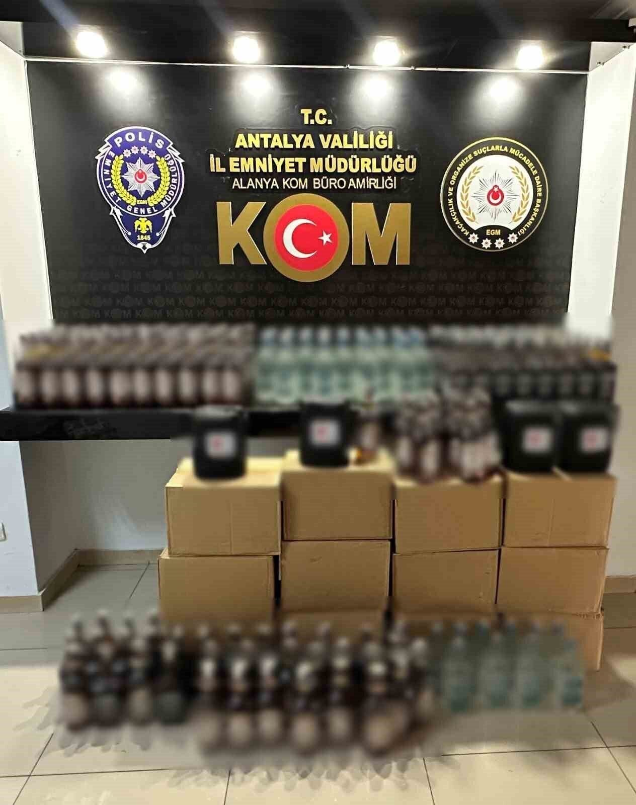 Antalya’da KOM operasyonlarında 2 şüpheli tutuklandı çok sayıda malzeme ele geçirildi