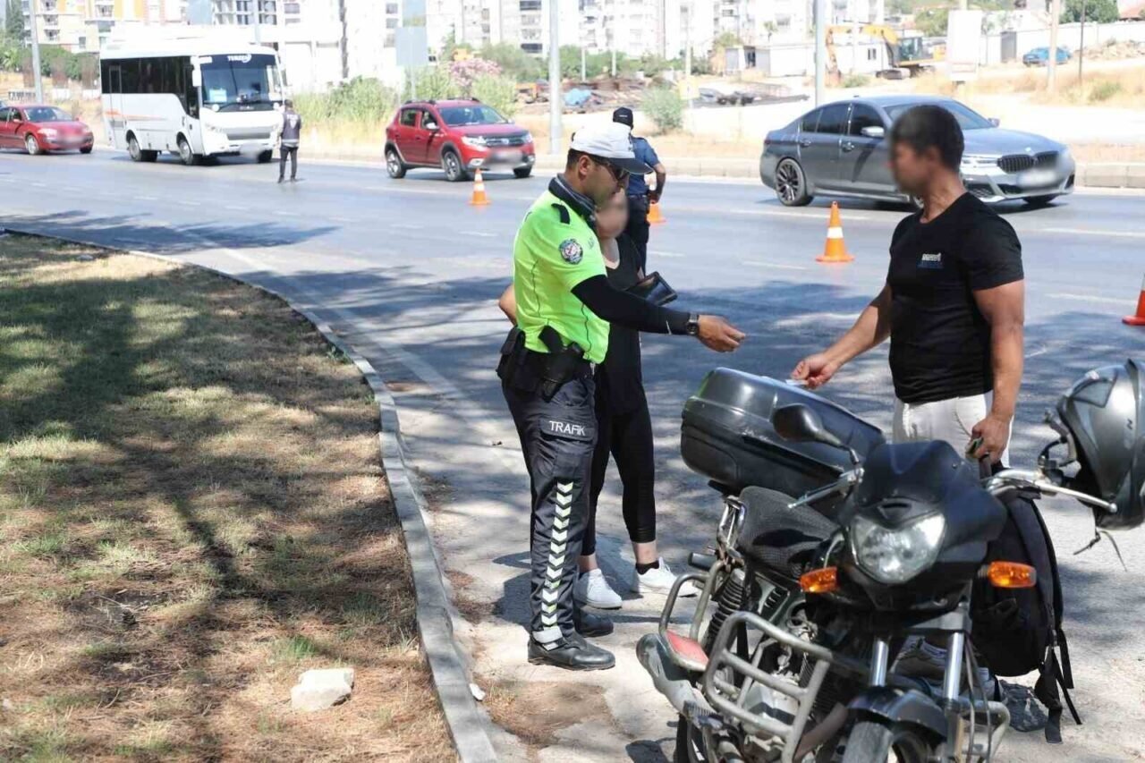 Antalya’da son bir haftada 225 suçlu tutuklandı Antalya’da son bir haftada 225 suçlu tutuklandı