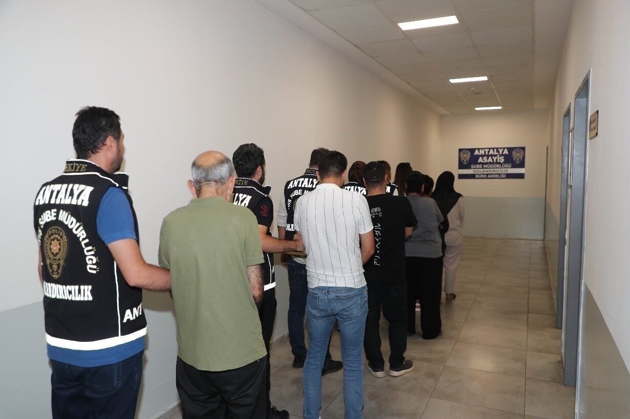 Antalya’da son bir haftada 225 suçlu tutuklandı