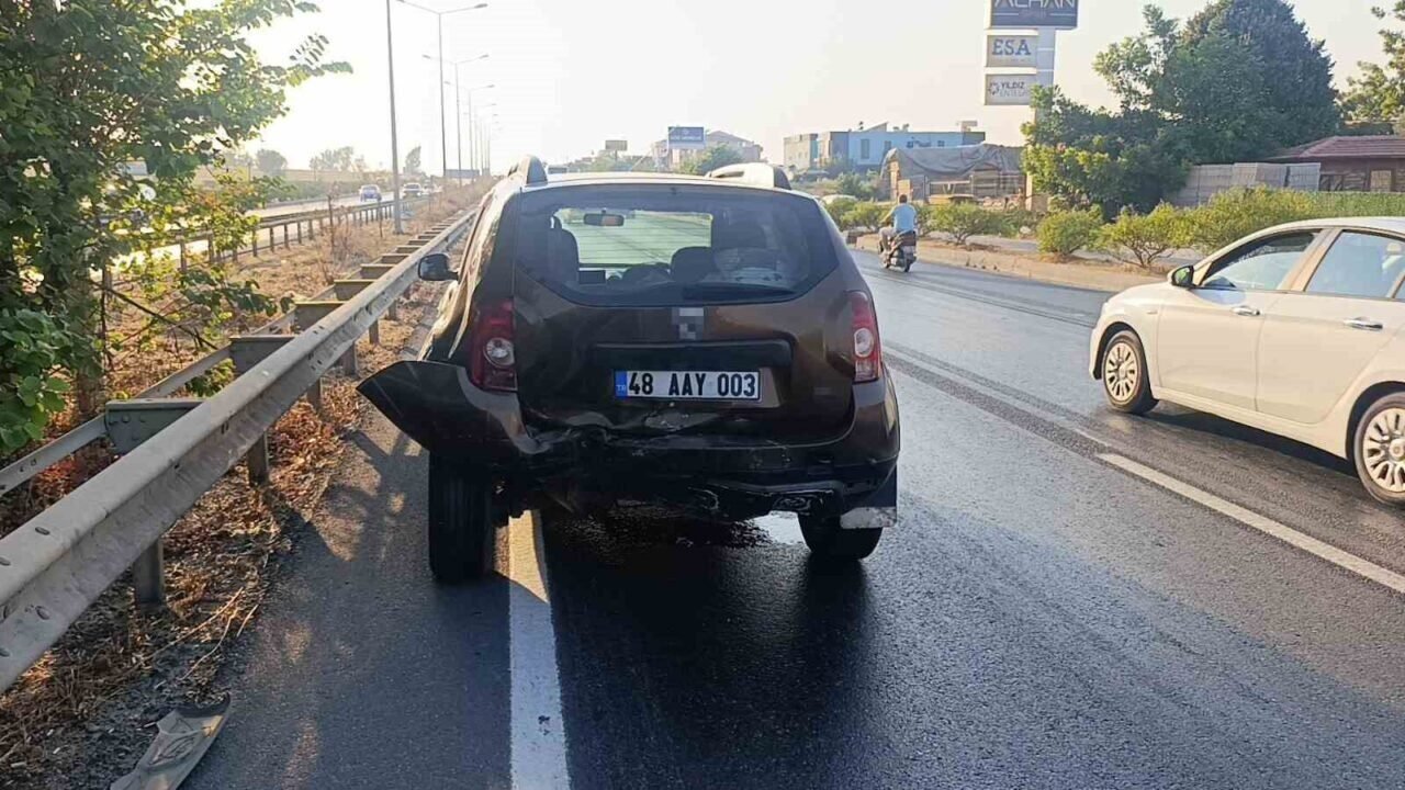 Antalya’da zincirleme kaza: 2 yaralı