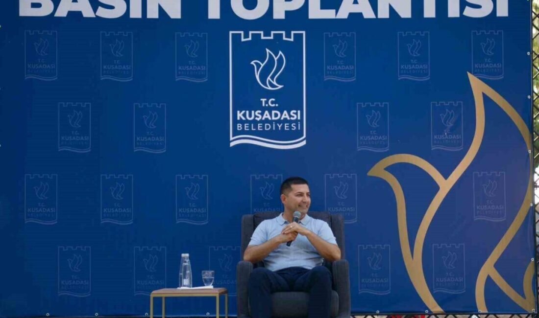 Kuşadası Belediye Başkanı Ömer Günel, düzenlediği basın toplantısında Cumhuriyet Halk