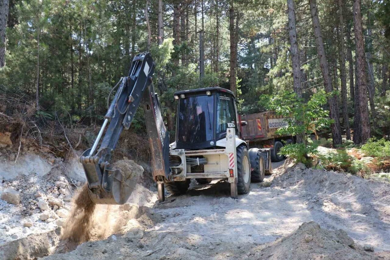 Bozdoğan’da yayla yollarında çalışma başlatıldı Bozdoğan’da yayla yollarında çalışma başlatıldı