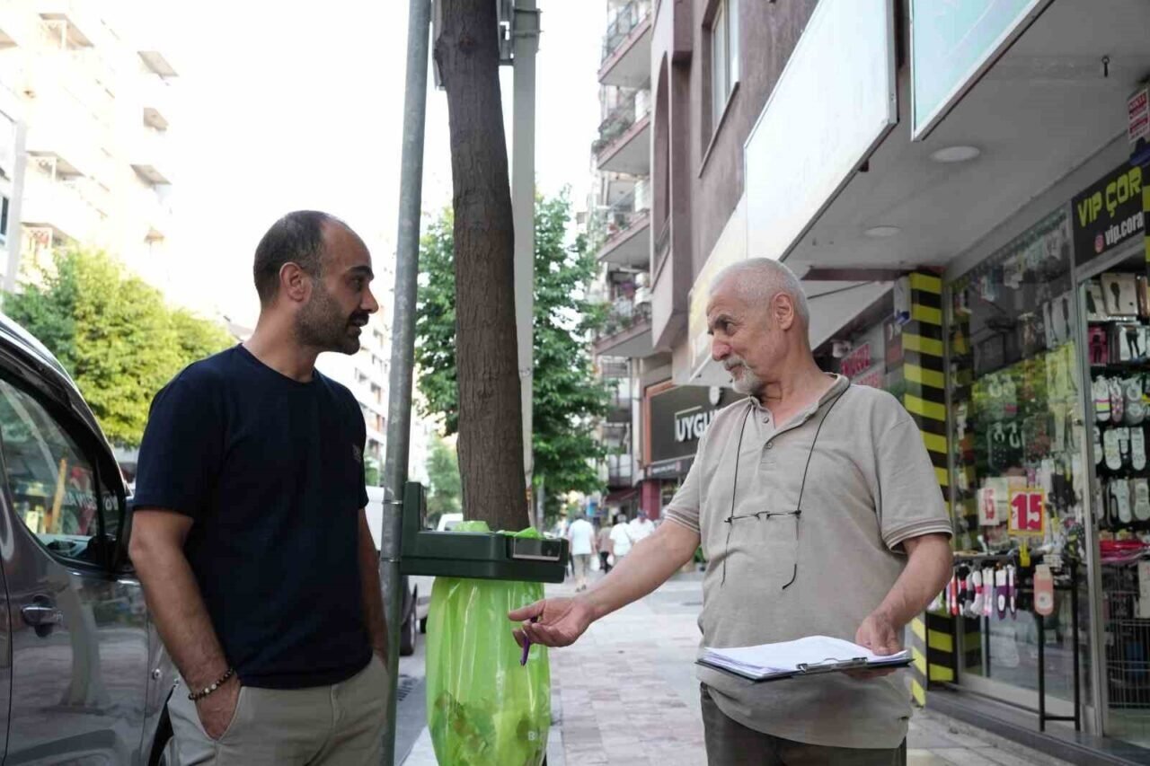 Denizli Büyükşehre karşı imza toplayan esnaf: "Vatandaşın derdini dinlemeyen başkan da oluyormuş"