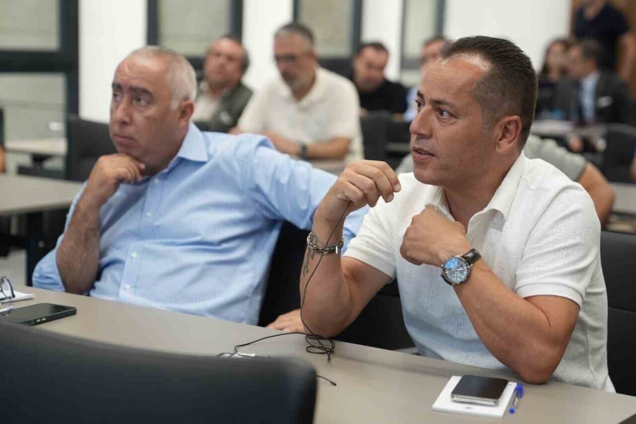 DSO Başkanı Kasapoğlu: "Döviz cinsi kredilerde büyüme sınırı kaldırılmalı, üretici kredileri ayrıştırılmalı"