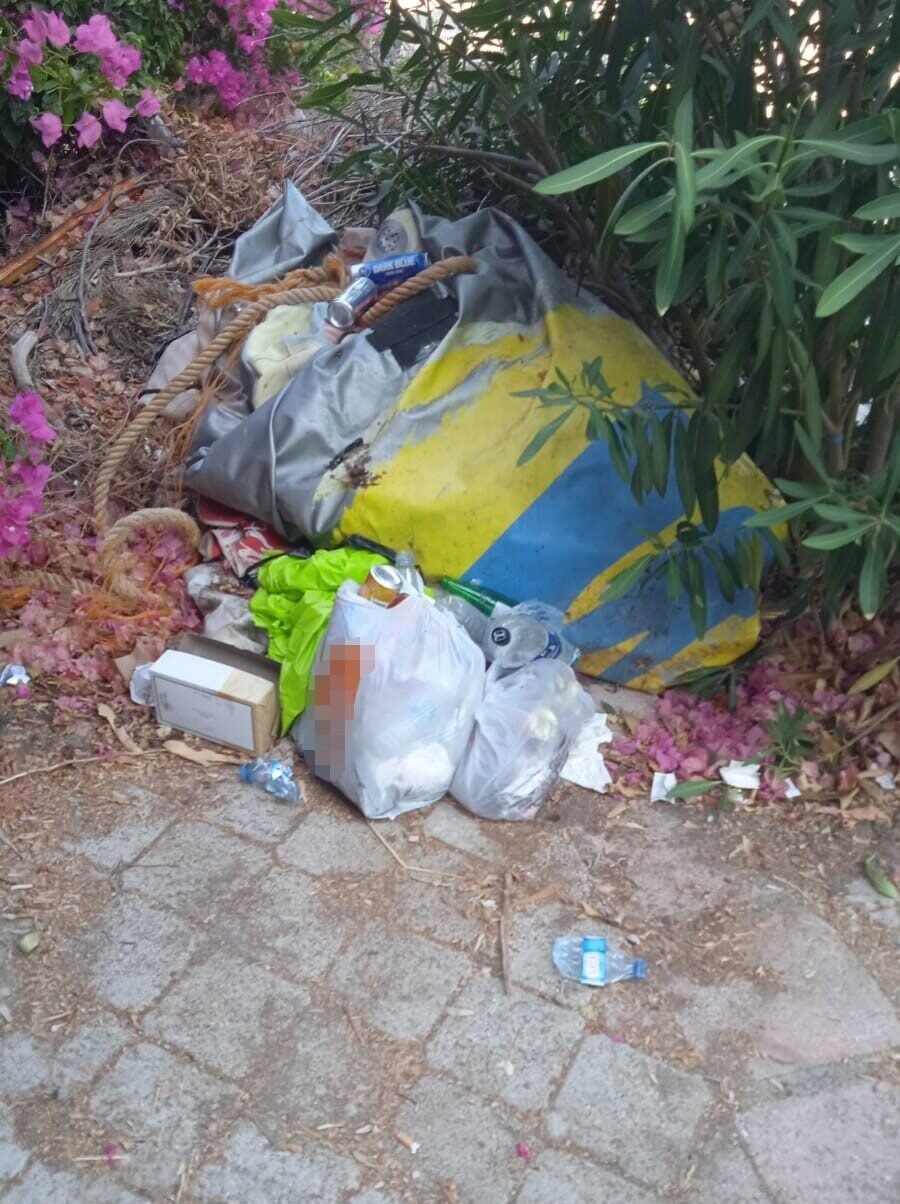 Dünya’nın gözde turizm şehri Marmaris, çöp kente döndü