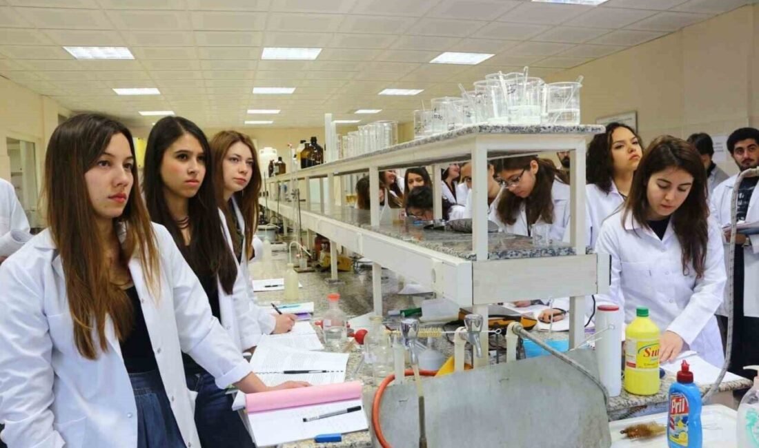Ege Üniversitesi Gıda Mühendisliği Bölümü eğitimde teori ve pratiği buluşturan