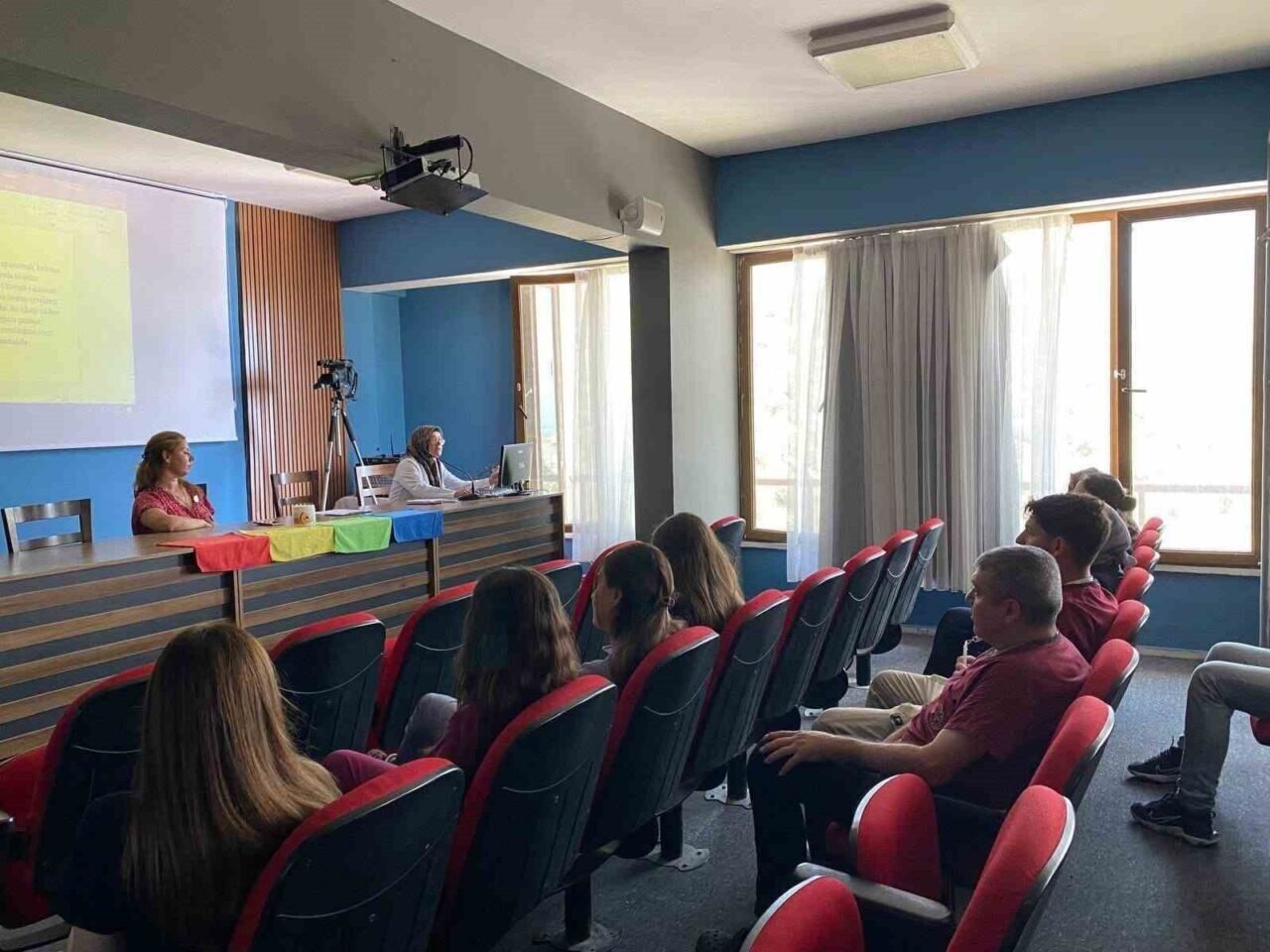 Hastane personeline hijyen ve güvenlik eğitimi verildi Hastane personeline hijyen ve güvenlik eğitimi verildi