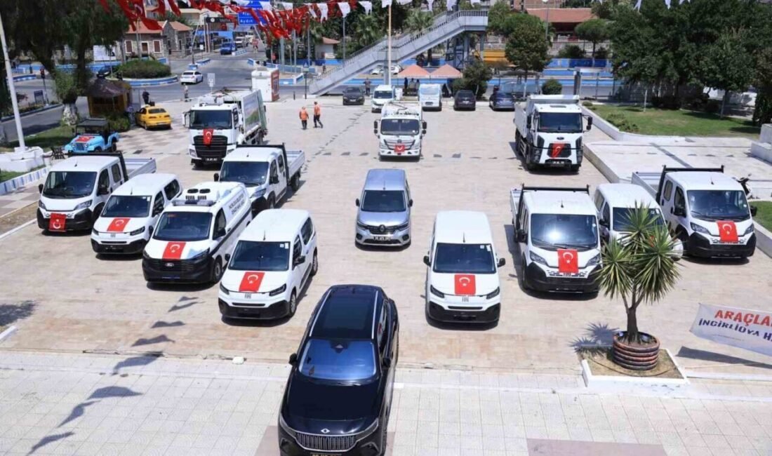 İncirliova Belediyesi, araç filosuna 10 yeni hizmet aracı daha kattı.