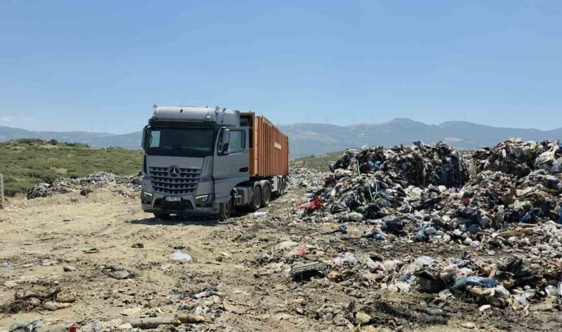 İzmir’de Harmandalı çöplüğünün kapanmasının ardından İzmir Büyükşehir Belediyesinin, çöpleri Tire’nin