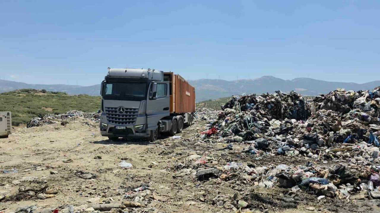 İzmir’in çöpünün Tire’ye dökülmesi krize neden oldu İzmir’in çöpünün Tire’ye dökülmesi krize neden oldu