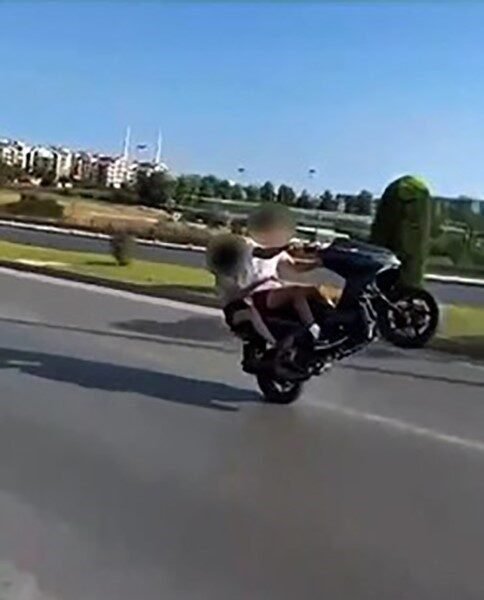 Karayolunda tek teker şov pahalı maloldu