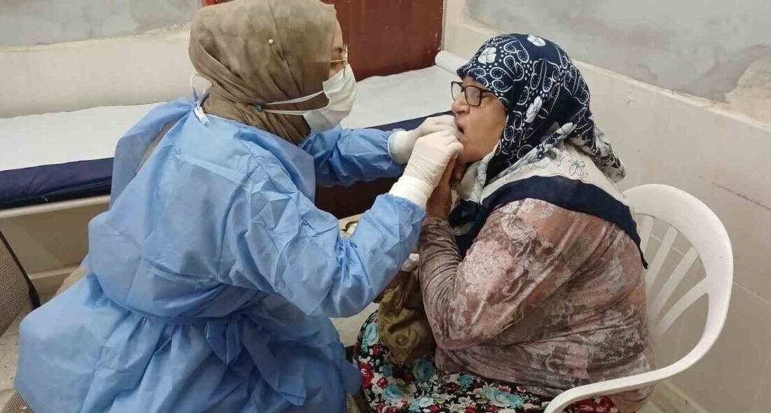 Efeler İlçe Sağlık Müdürlüğü, sağlık kuruluşlarına gidemeyen vatandaşlara yerinde hizmet