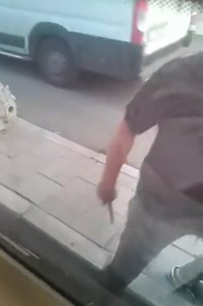 ’Korna’ çaldı diye bıçak çeken saldırgan gözaltına alındı