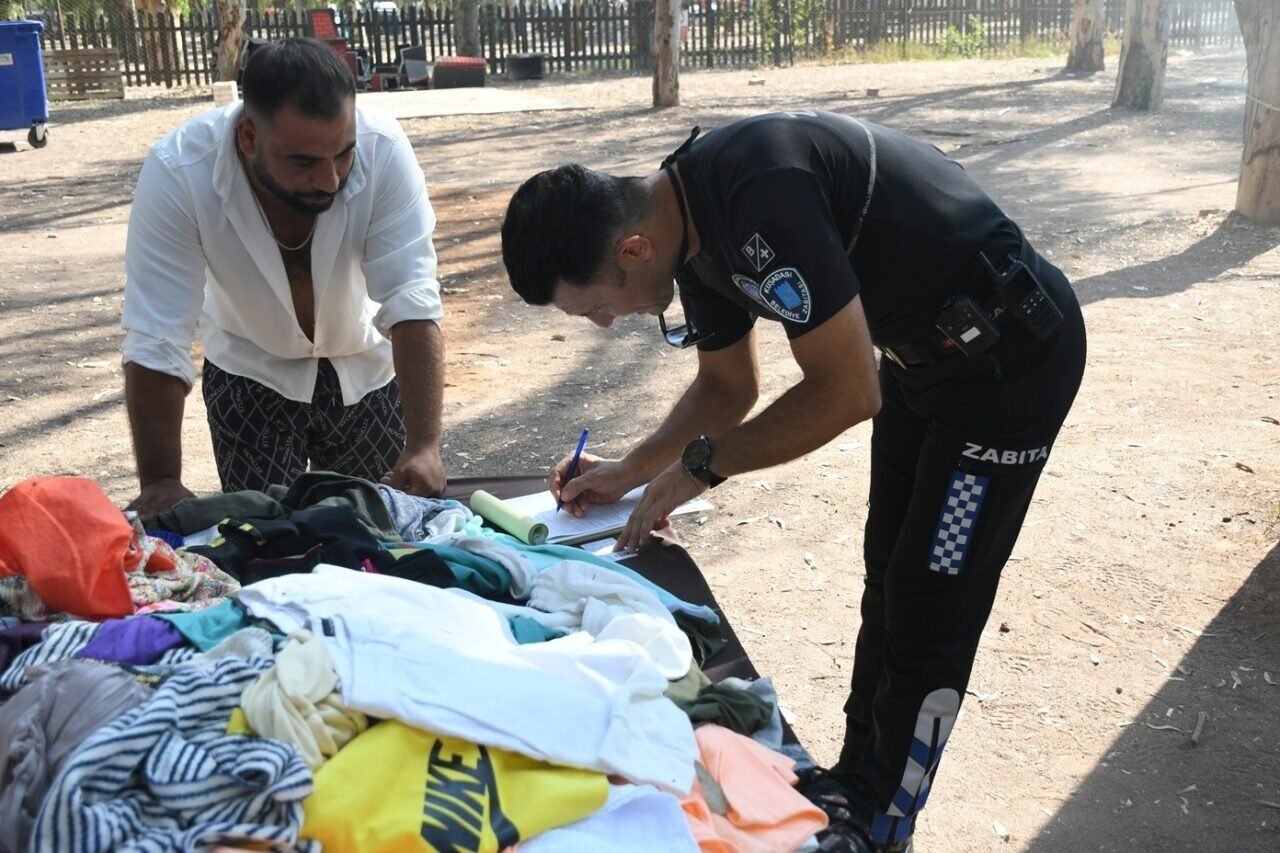 Kuşadası’nda zabıta ekiplerinden çadır ve karavan denetimi