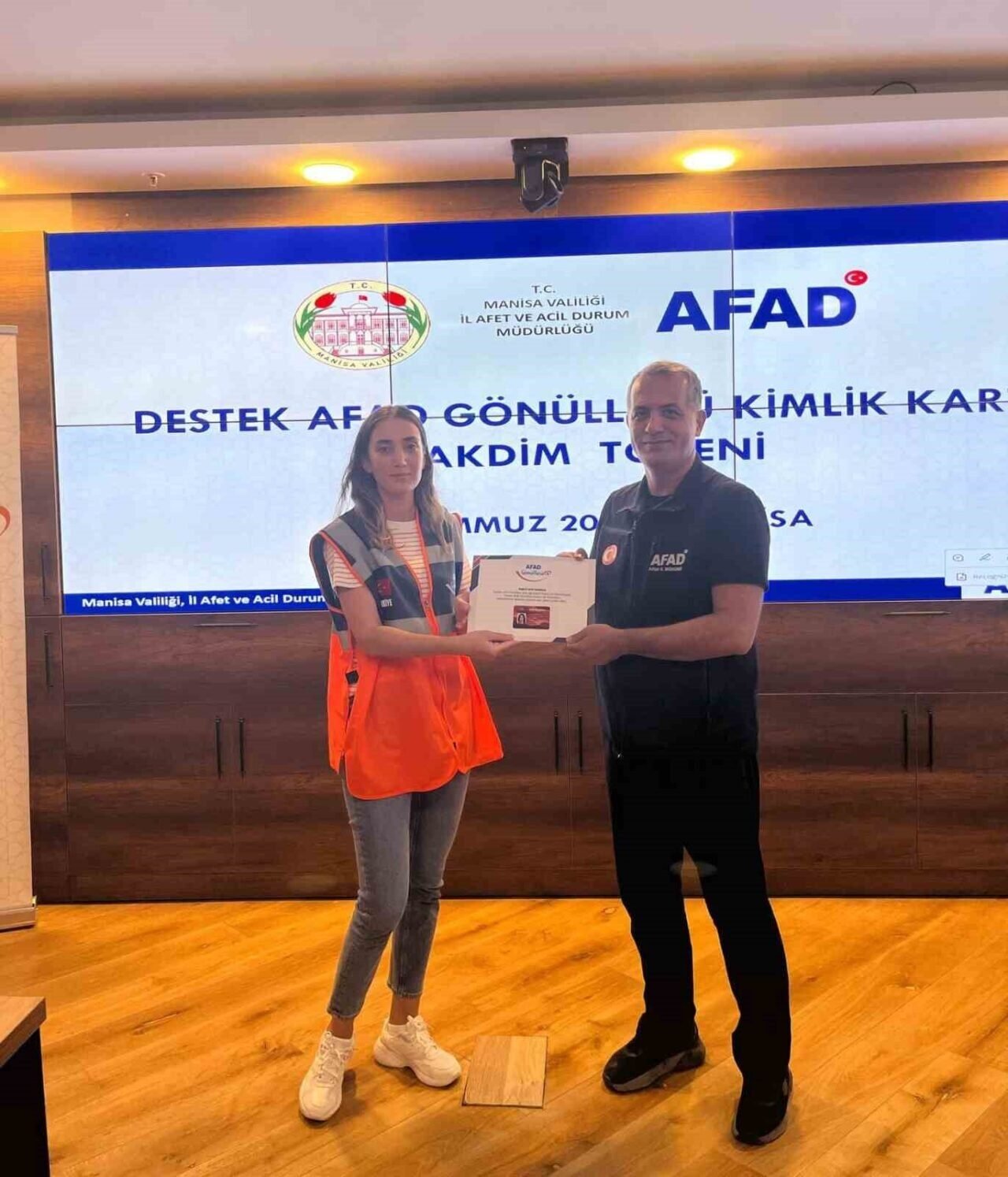 Manisa’da Destek AFAD Gönüllülerine kimlik kartları teslim edildi