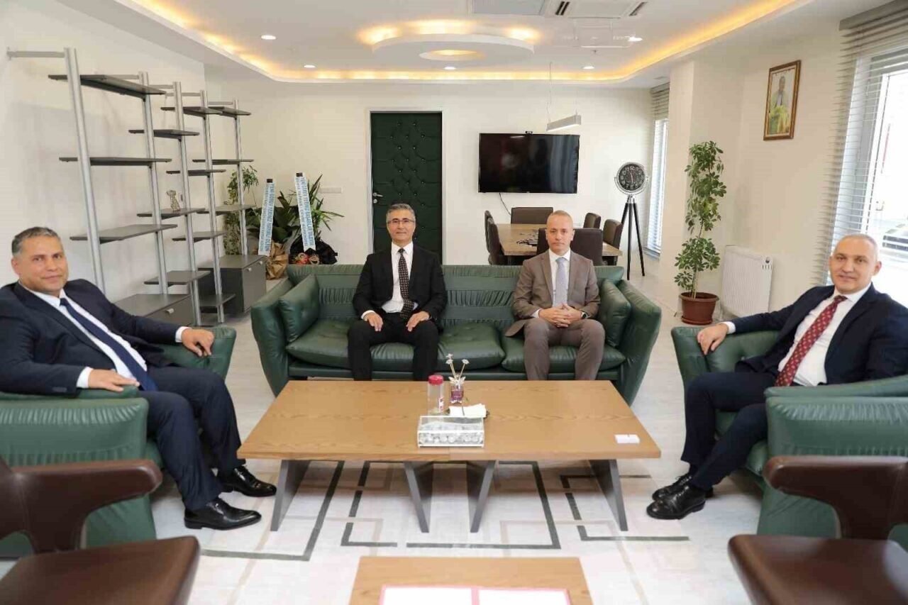 Manisa’da Tarım ve Orman Müdürlüğünde devir teslim töreni