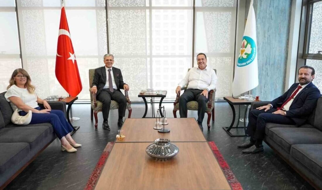 Manisa İnşaat Malzemeleri Üreten ve Satanlar Derneği Başkanı Çetin Güngör
