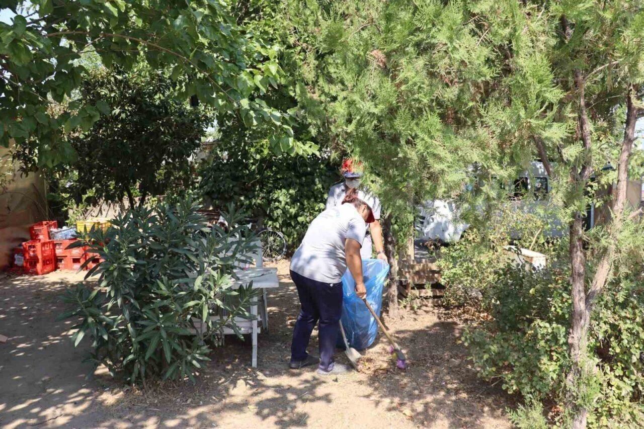 Nazilli Belediyesi’nden Pirlibey’de temizlik atağı