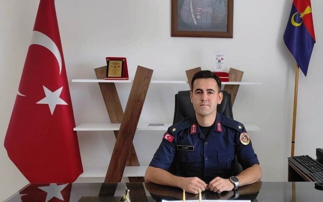 Selendi İlçe Jandarma Komutanlığı’na atanan Teğmen Yunus Emre Kurt göreve