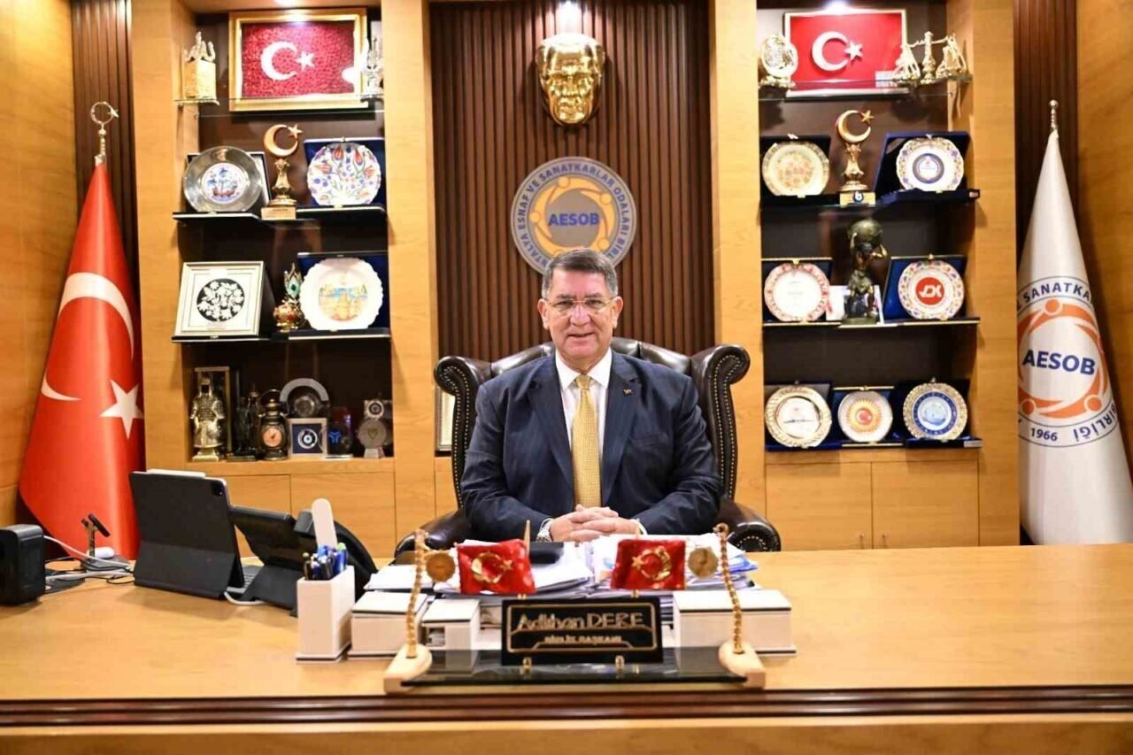 AESOB Başkanı Dere: "7 bin 200 gün düzenlemesi esnafımıza nefes aldıracak AESOB Başkanı Dere: "7 bin 200 gün düzenlemesi esnafımıza nefes aldıracak